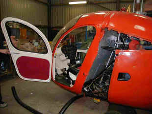 Bell 47H with open door