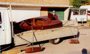 Gyro-Boat leaving Brooklands