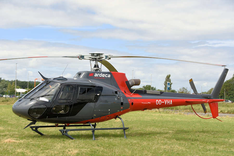 Squirrel OO-VHA at The Helicopter Museum